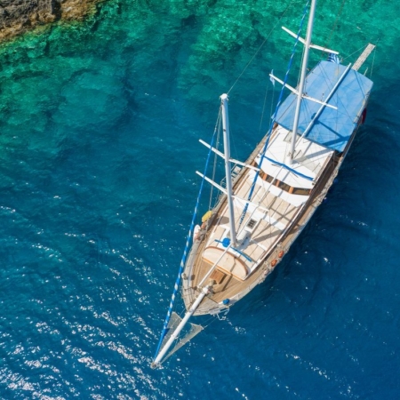 Vigoo Private Yacht Charter