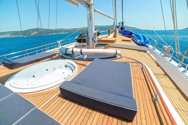 Close-up of the jacuzzi area on Dolce Mare’s deck