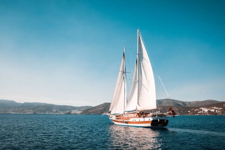felina-gulet-under-sail-2