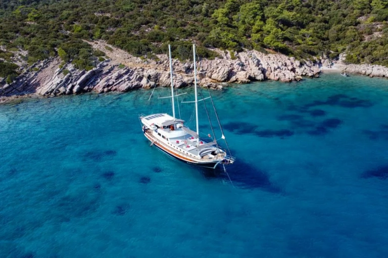 sapphire-gulet-front-drone-shot