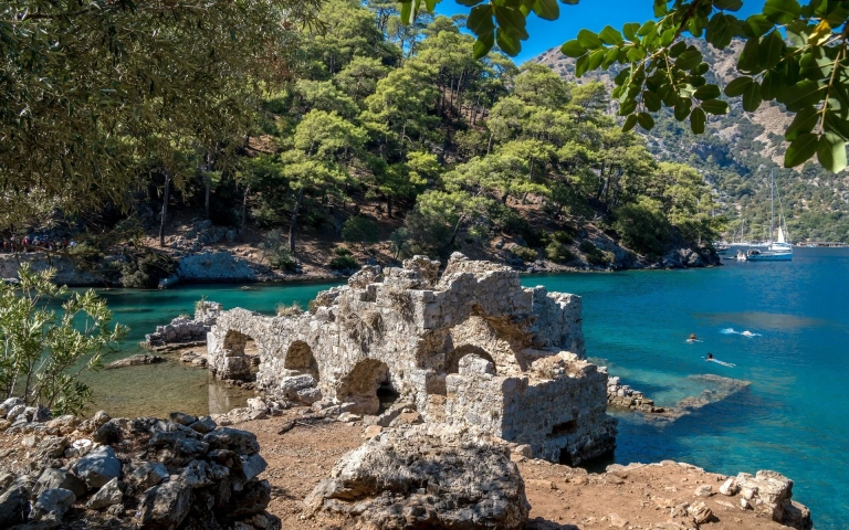 cleopatra-bath-ruins-gocek-turkey
