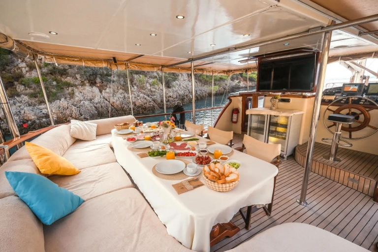 Breakfast served on a gulet boat
