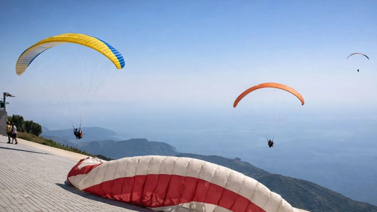 Babadağ paragliding over Ölüdeniz
